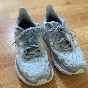 Hoka Clifton 8 Series Women’s size 8